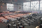 2.000 Gäste waren zur Enthüllung und Flugzeugtaufe in den riesigen Technikhalle der Lufthansa geladen (ªFoto:Marikka.LaialMaisel)
